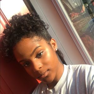 Meet your Posher, Alisha